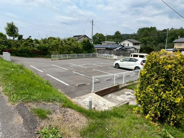 メゾン・アリエッタの駐車場