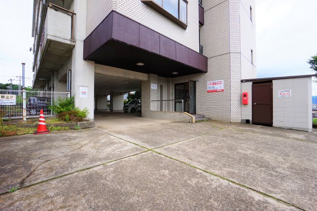 マンション　ニッソーの駐車場
