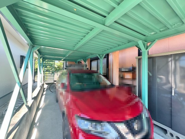 【安心の鉄筋カーポート2台分】最新トイレ＆エアコン完備！小城市小城町　3LDKの平屋住宅の駐車場