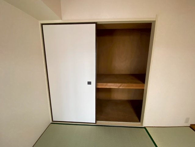 ファミール久堅の収納