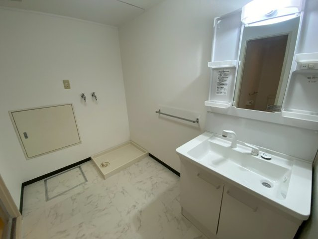 ファミール久堅の洗面所