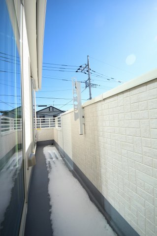 ハートフルタウン鹿沼市幸町1丁目新築のバルコニー|建築中の為、掲載写真は同施工会社の仕様・設備等モデル写真です。現況とは異なりますのでご了承願います。