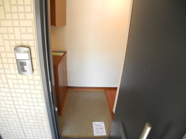 フォーレスヤマグチA棟の玄関