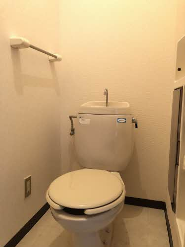 フレグランス塚本 B棟のトイレ