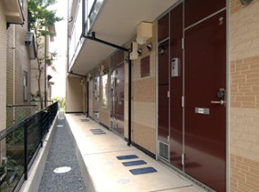 レオパレス南花園Ｊ１のエントランス
