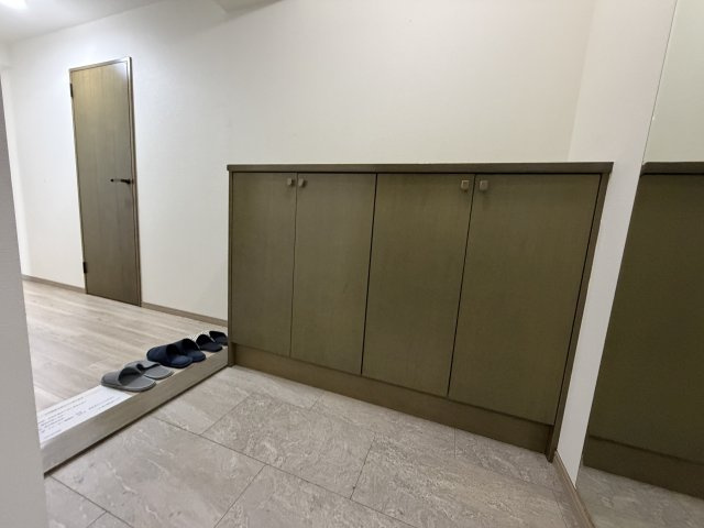 【玄関】 | ガーデンハイツ小平1番館 ３F | おおきなシューズボックス付
