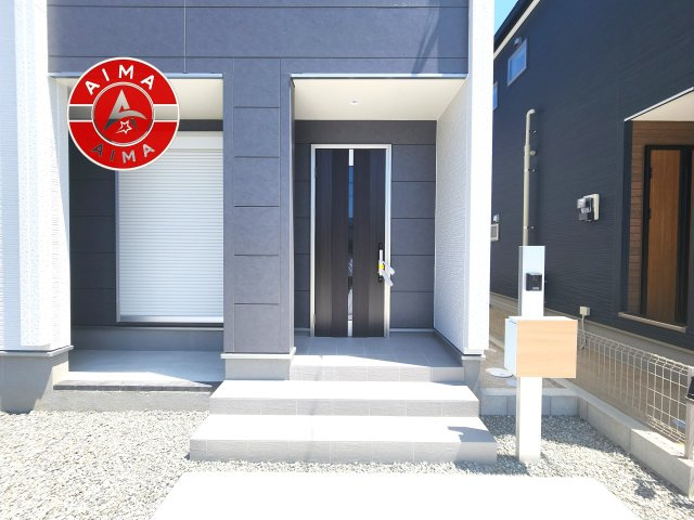 福岡市東区三苫2丁目第2-3棟（2号棟）の玄関|おでかけの時も帰った時も、「我が家」を最初に感じでもらえる素敵な空間に。