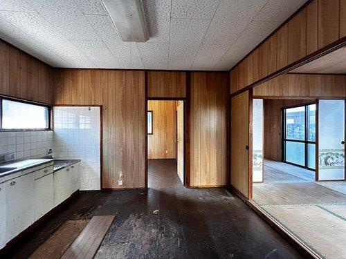 宇栄原戸建ての居間・リビング