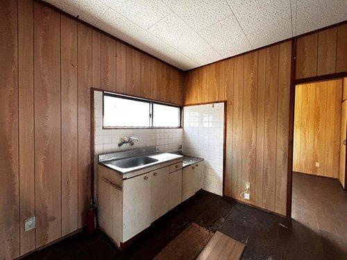宇栄原戸建てのキッチン