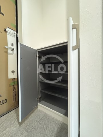 EIJU三津屋中の内装|シューズボックス