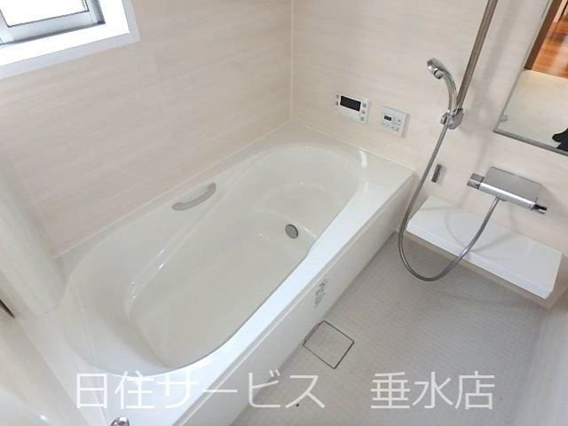 伊川谷町長坂戸建の浴室|ゆったり過ごせるお風呂です