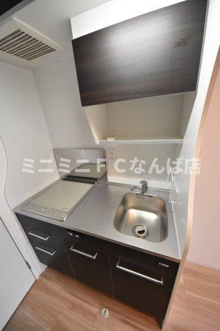 セレニテ難波グランデノールのキッチン