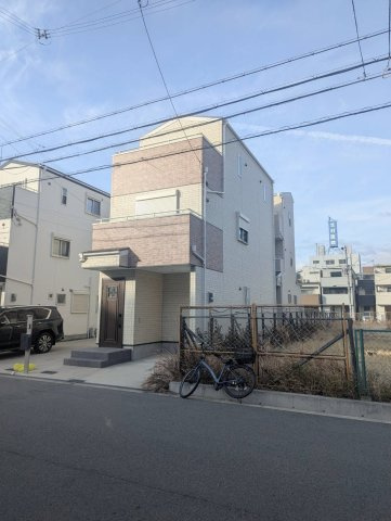 中古戸建　大阪市港区港晴2丁目の外観|車庫1台駐車可能♪（幅2.2ｍ、奥行5.0ｍ）