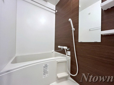 【浴室】 | S-RESIDENCE池下駅前 | 落ち着いた空間のお風呂です