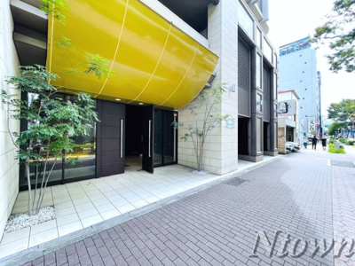 【エントランス】 | カスタリア新栄Ⅱ | 落ち着いたエントランスです