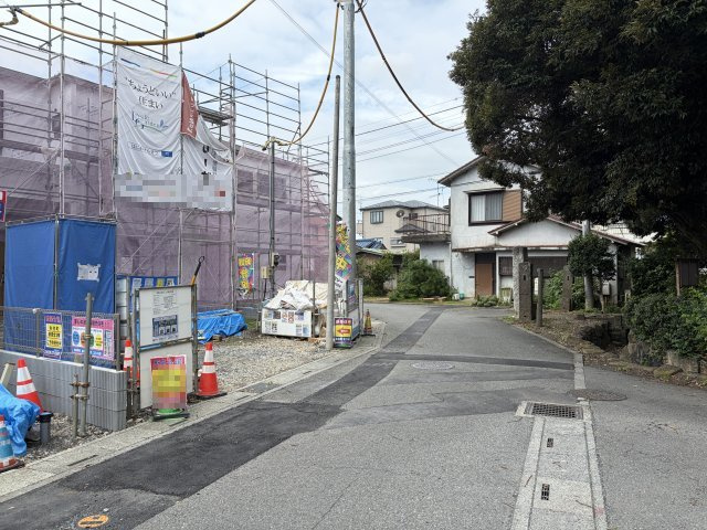 【前面道路含む現地写真】 | 深谷市本住町　Livele Garden.s　新築戸建　全3棟　2号棟 | 8/16撮影