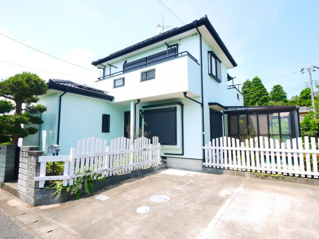 大網白里市柳橋　中古戸建の外観|敷地約72坪 ウッドデッキ・サンルーム付 太陽光発電 オール電化平成11年築
