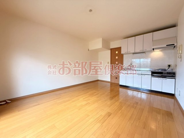 レユシール坂の上 Aの居間・リビング|使いやすい居間です