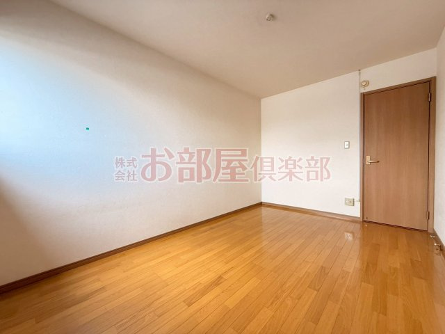 レユシール坂の上 Aの洋室|使い勝手のいい洋室です