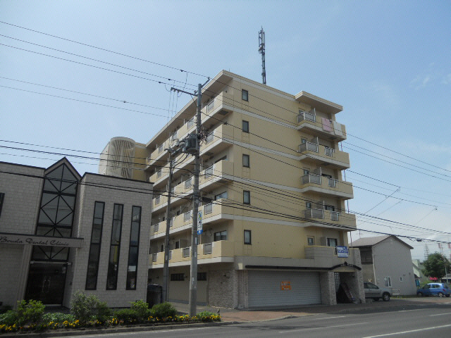 ドミール新橋の外観