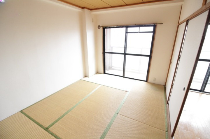 ベルメゾン東古松の和室