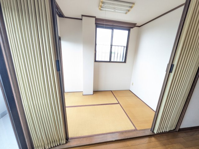 トライヴァーレの和室