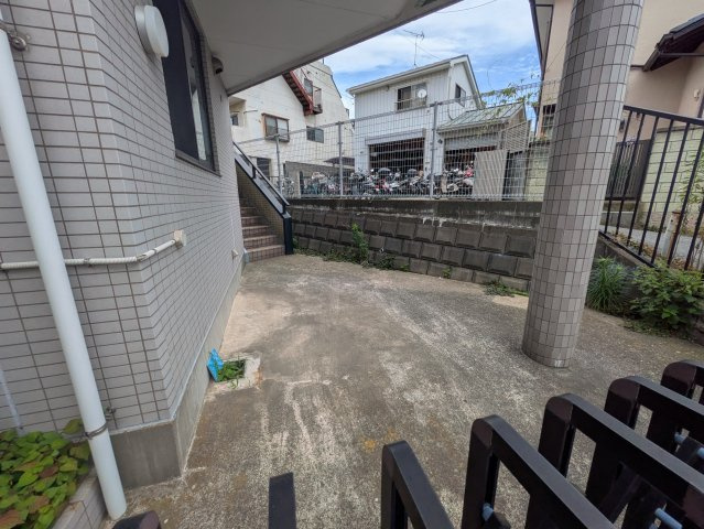 トライヴァーレの駐車場