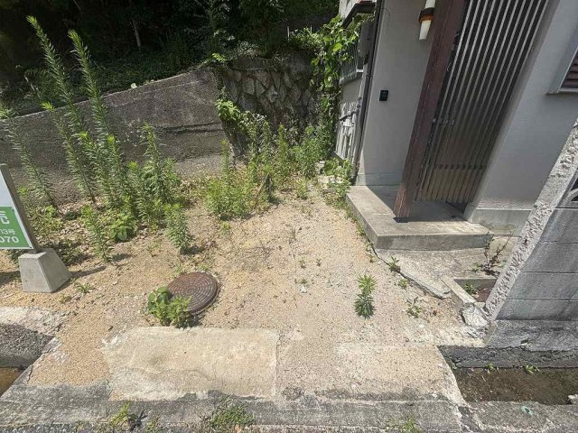 多井畑戸建の駐車場|軽自動車サイズ
