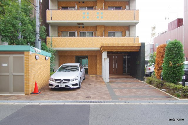 ジュネーゼグラン東梅田　仲介手数料無料のエントランス