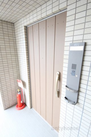 ジュネーゼグラン東梅田　仲介手数料無料の玄関