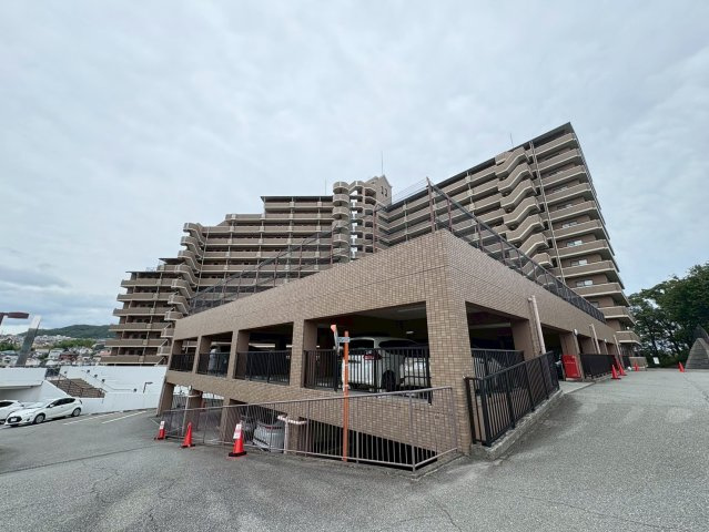 アンビエントジェームス山一番館