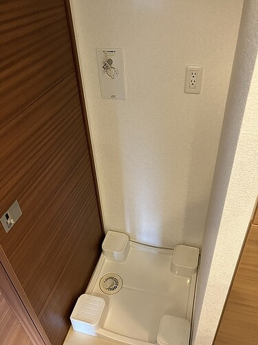パークハウス三ツ沢ヒルトップテラスの設備|洗濯機置場（洗面所）内装後※2026年7月の写真