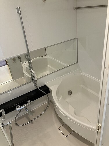 パークハウス三ツ沢ヒルトップテラスの浴室|バス内装後※2026年7月の写真