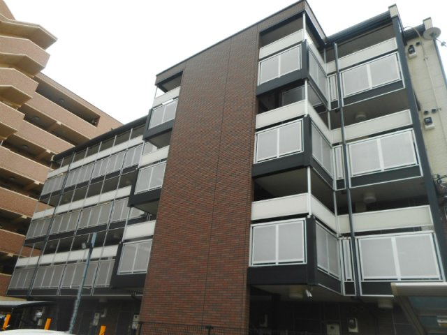 レオパレス蒔田の外観