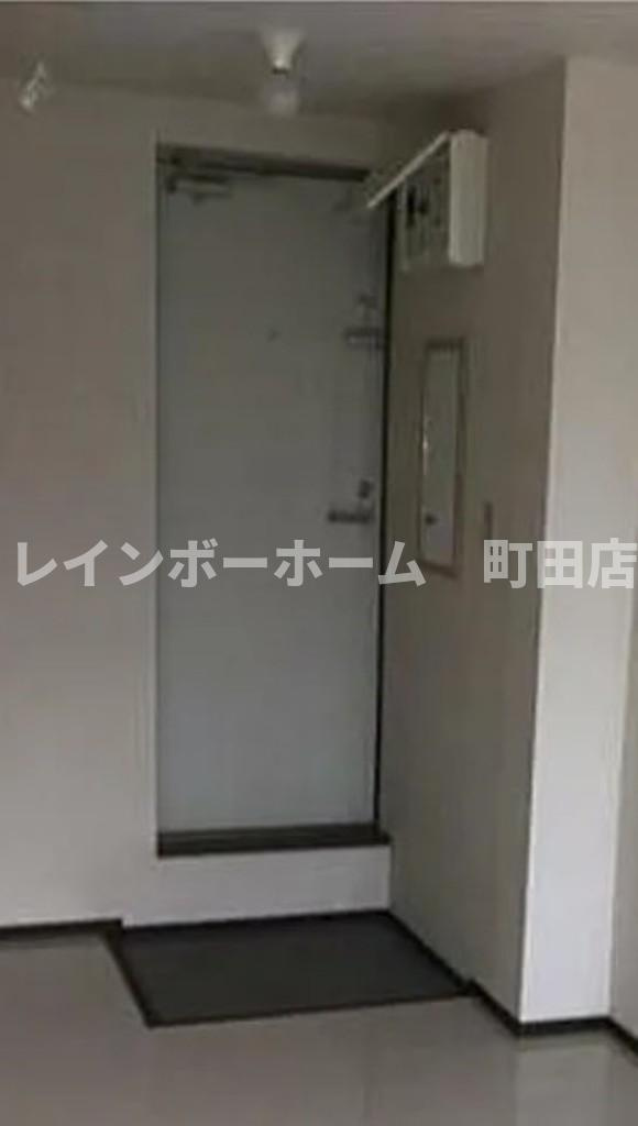 ウィステリアコート※初期費用分割後払いサービス利用可能物件の玄関