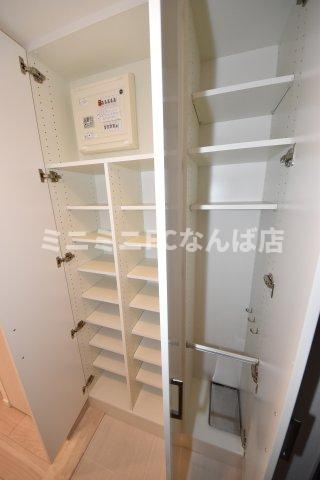 パークアクシス本町の玄関