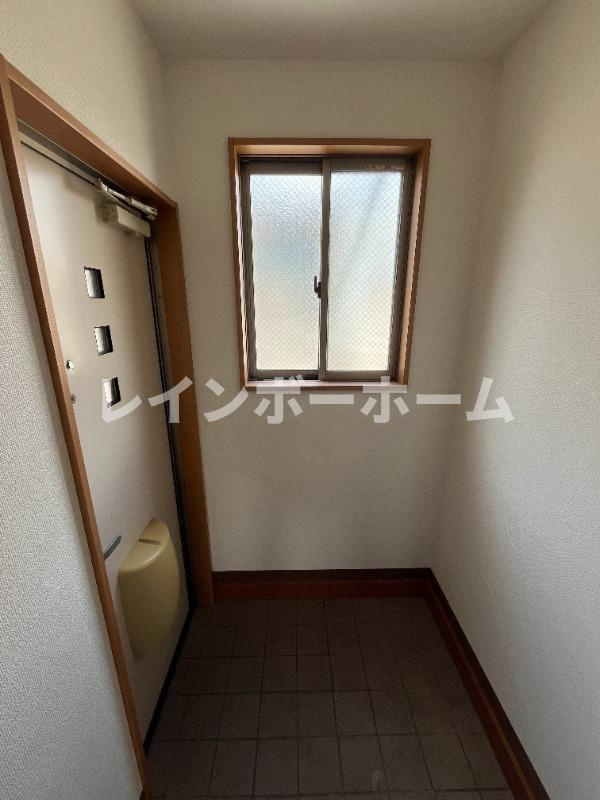 レクサス鎌ヶ谷の玄関|ゆったりとした玄関です