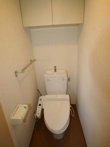 杉並区方南２丁目の賃貸マンションのトイレ