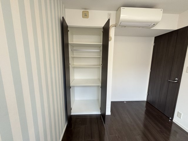 各部屋には、クローゼットも完備