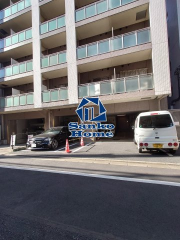 日神デュオステージ浅草三筋の駐車場
