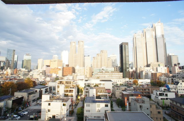 スカイコート初台の展望