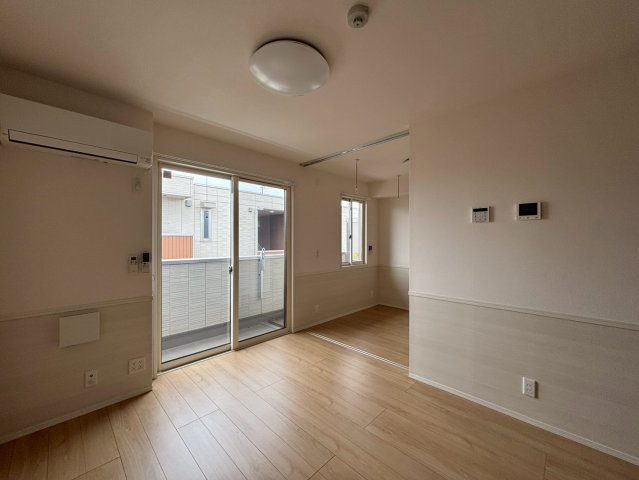 ラインハット・グランバニア ラインハット の居間・リビング|使いやすい居間です（参考写真です）