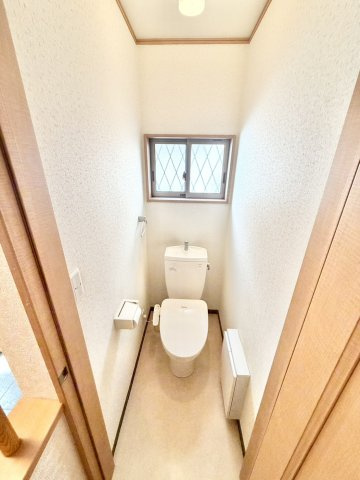 川口市安行領根岸中古戸建のトイレ