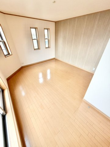 川口市安行領根岸中古戸建の洋室