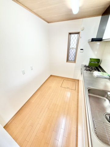川口市安行領根岸中古戸建のキッチン