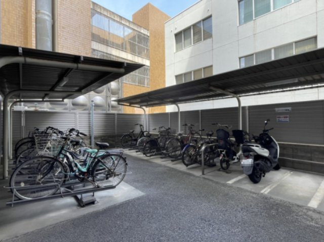 アルファステイツ鴨池のその他共用部分|自転車置き場の様子です