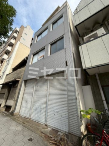 大阪市中央区谷町六丁目一棟貸し　BRAVI不動産の外観|きれいな外観です