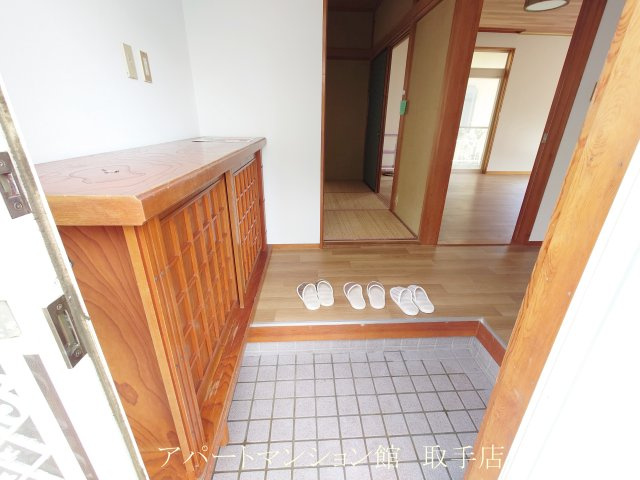 戸頭公園戸建の玄関