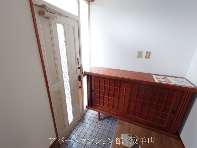 戸頭公園戸建の玄関