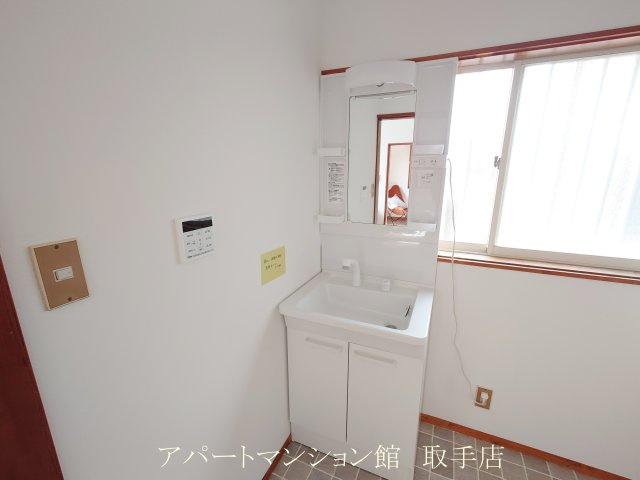戸頭公園戸建の独立洗面台